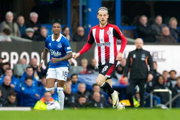 户籍限制 户籍限制