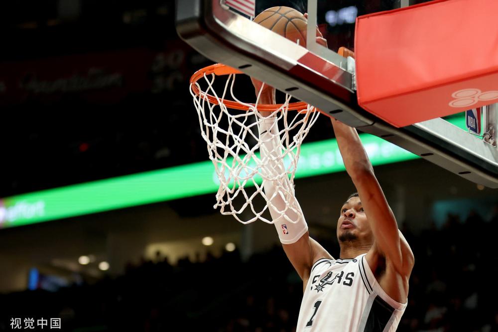 他卻屢屢吃 他卻屢屢吃